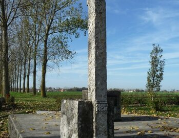 Stèle en hommage à Charles Péguy